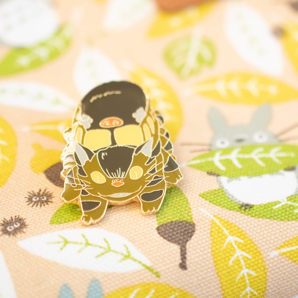 Studio Ghibli My Neighbour Totoro Catbus Pin Badge T-43