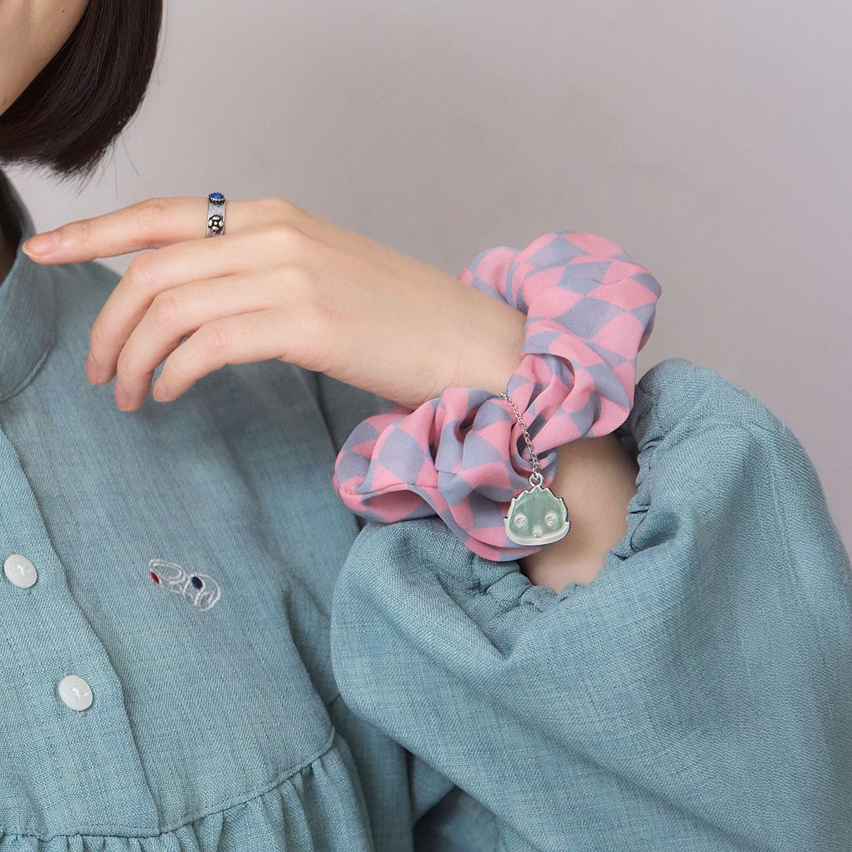 Studio Ghibli Howl’s Moving Castle Howl’s Mantle Design Scrunchie with Calcifer