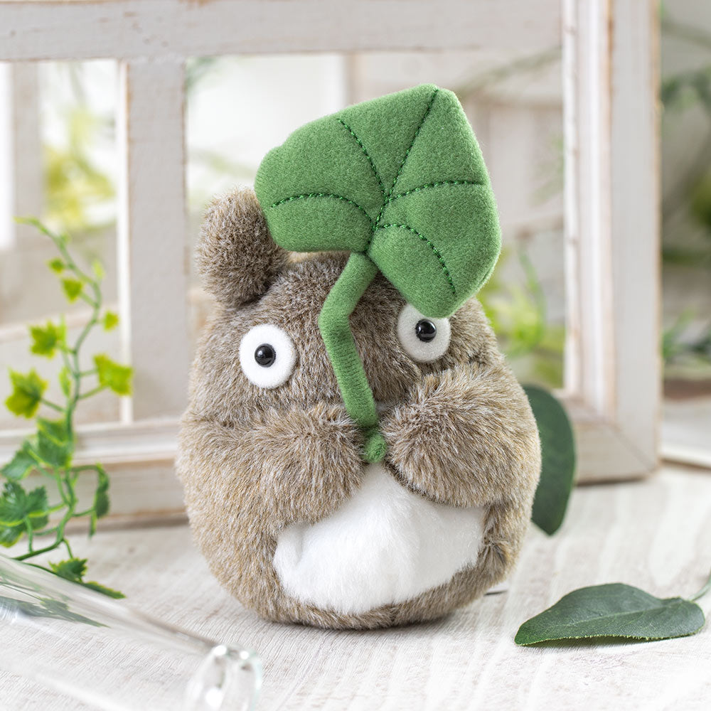 Studio Ghibli My Neighbour Totoro Leaf Holding Big Totoro Beanbag Plush