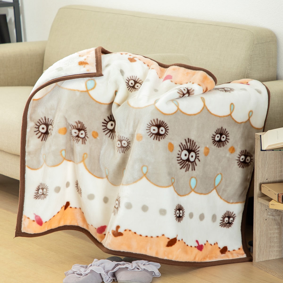 Studio Ghibli My Neighbour Totoro Susuwatari Floating Soot Sprites Soft Fleece Blanket