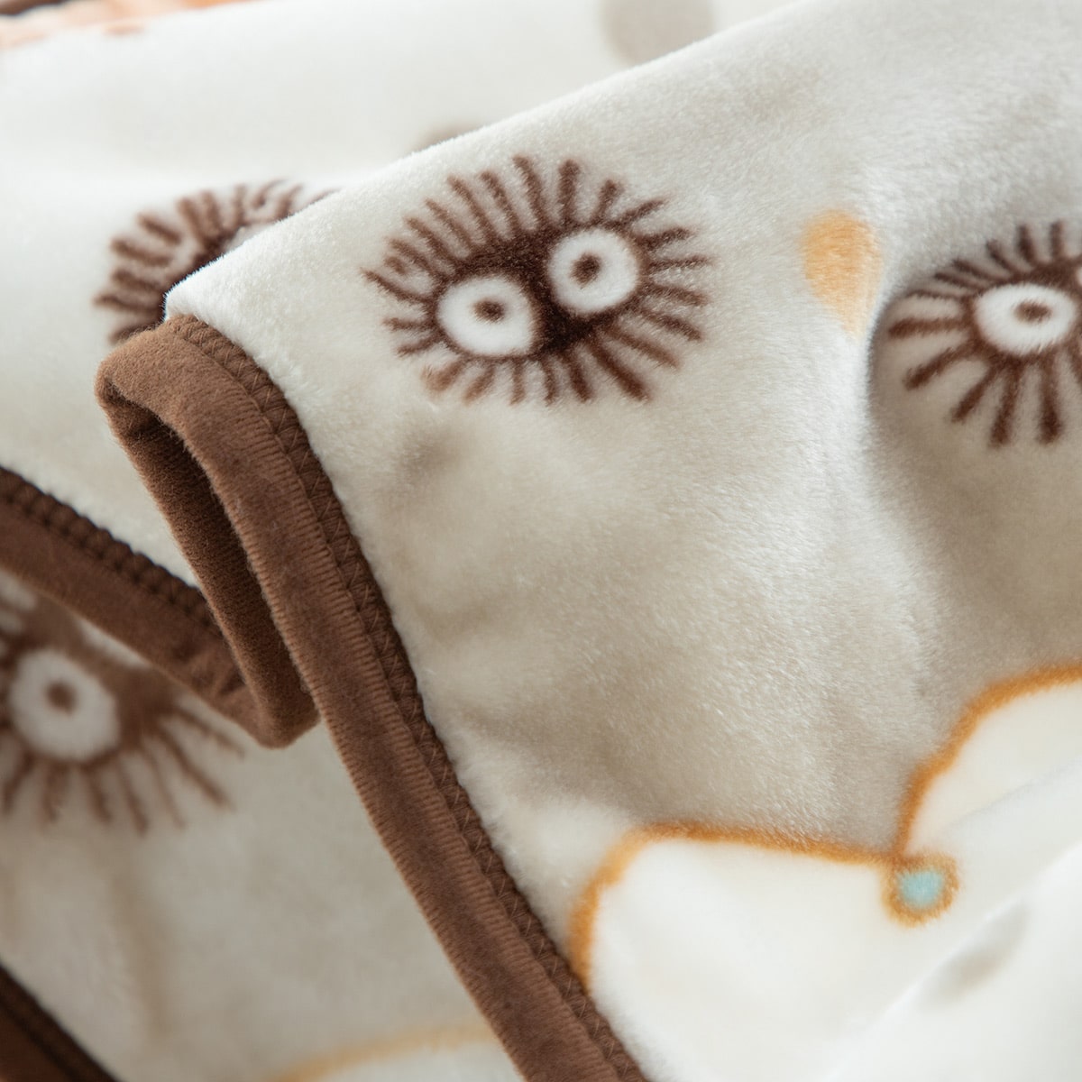 Studio Ghibli My Neighbour Totoro Susuwatari Floating Soot Sprites Soft Fleece Blanket