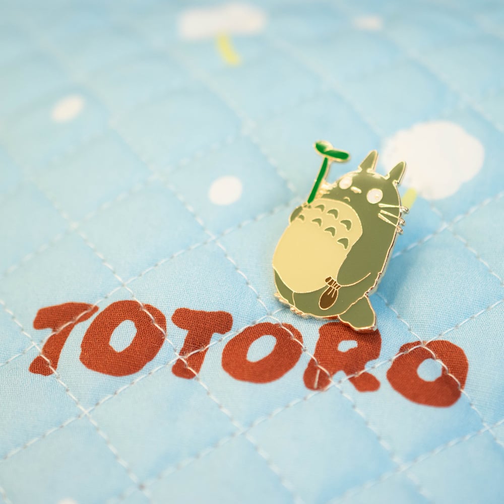 Studio Ghibli My Neighbour Totoro Standing Big Totoro Pin Badge T-02