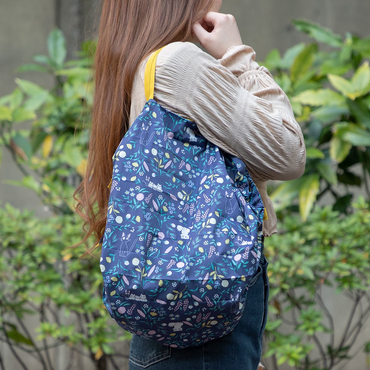 Studio Ghibli Kiki’s Delivery Service Shupatto Compact Eco Bag M – Family Time