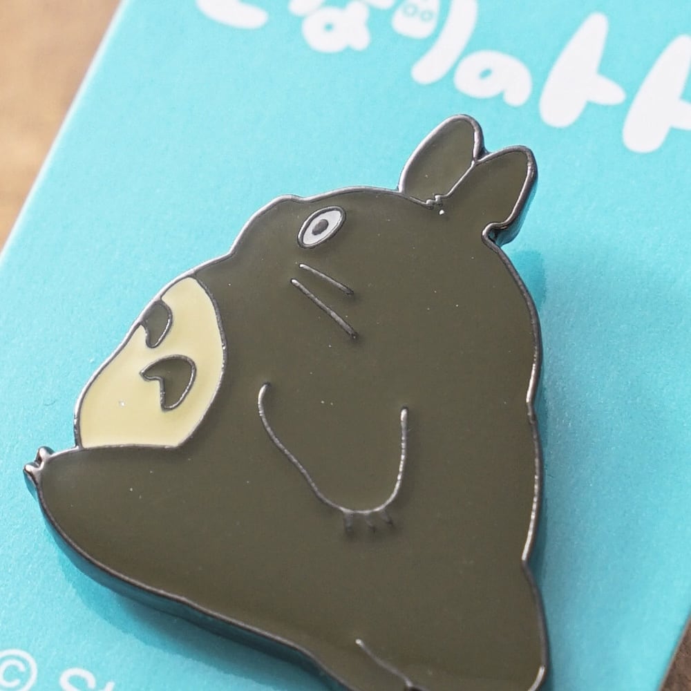 Studio Ghibli My Neighbour Totoro Walking Big Totoro Pin Badge T-24