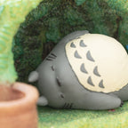 Studio Ghibli My Neighbour Totoro Totoro’s Home Diorama Pen Stand & Paperweight