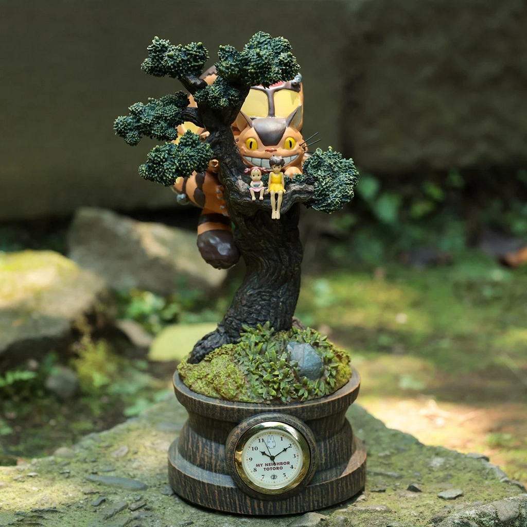 Studio Ghibli My Neighbor Totoro Diorama Clock Catbus & Satsuki Mei on Pine Tree