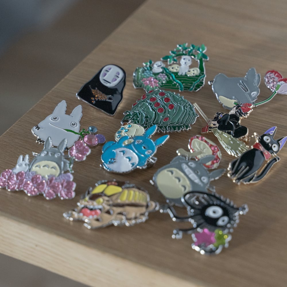 Studio Ghibli My Neighbour Totoro Totoro with Mushroom Metal Brooch GB-02