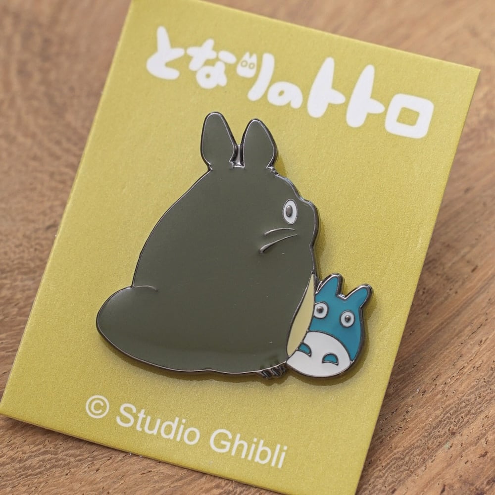 Studio Ghibli My Neighbour Totoro Big & Small Totoro Hide and Seek Pin Badge T-25