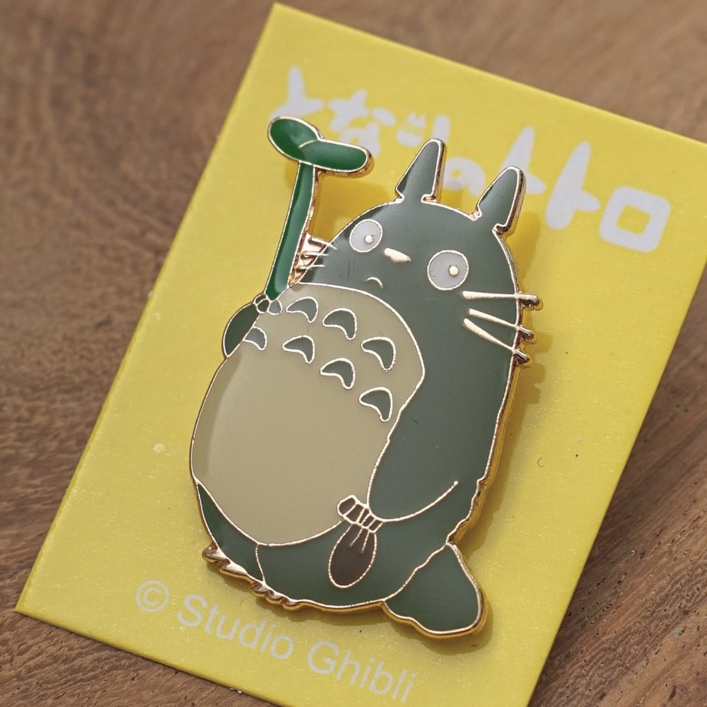 Studio Ghibli My Neighbour Totoro Standing Big Totoro Pin Badge T-02