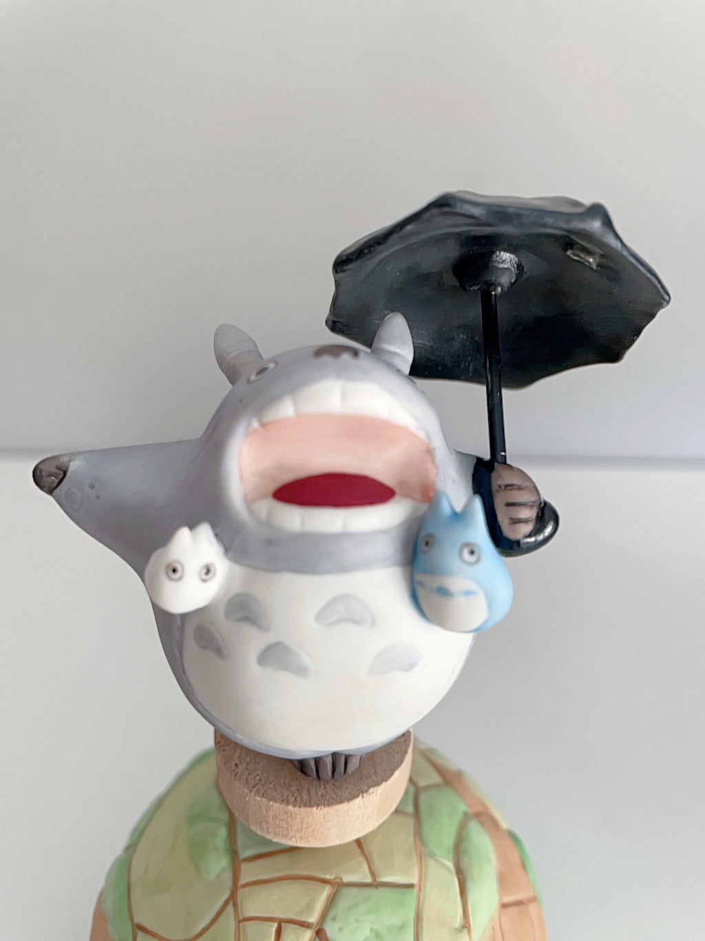 Studio Ghibli My Neighbor Totoro Roar Music Box Sanpo Melody Rotating Ceramic Ornament