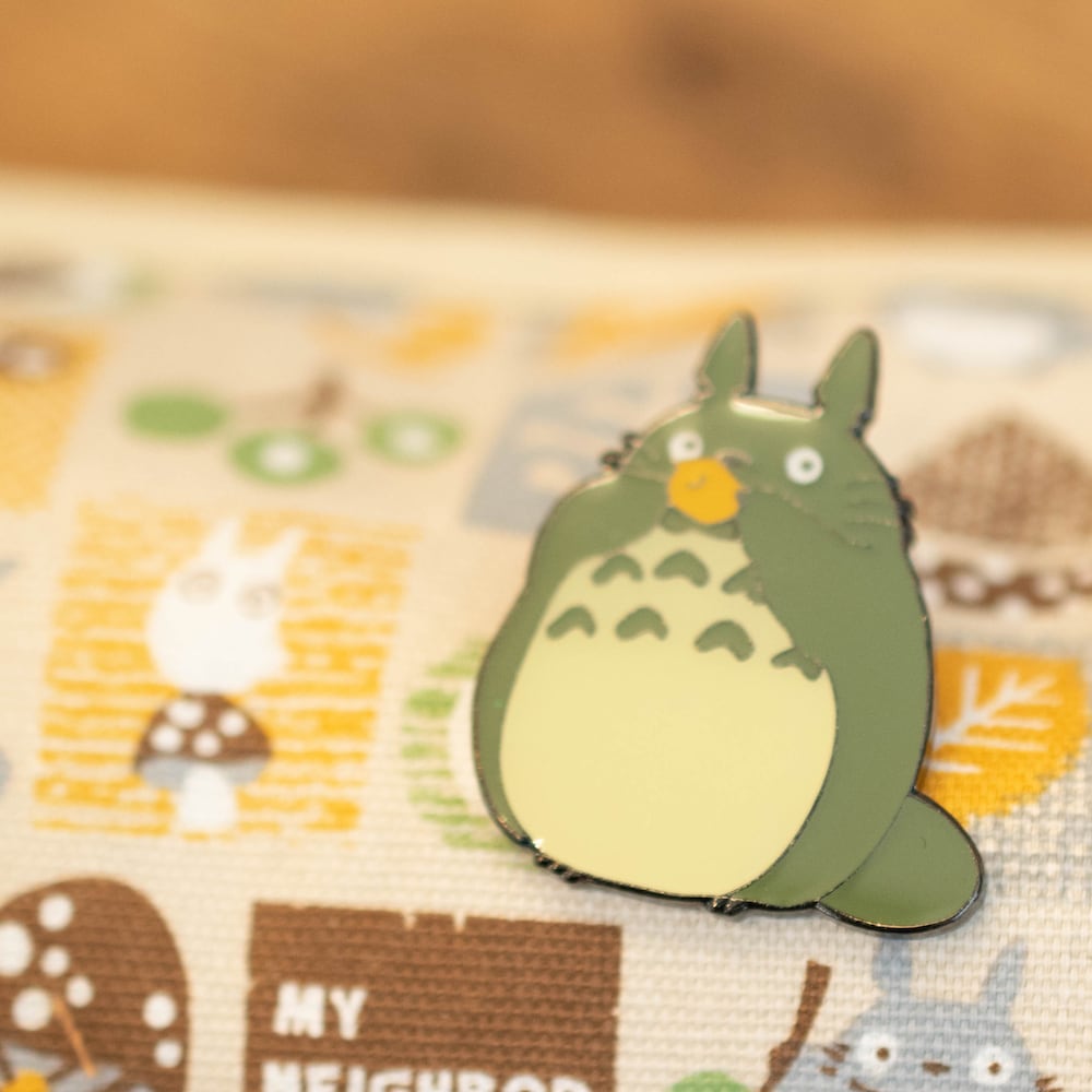 Studio Ghibli My Neighbour Totoro Big Totoro Ocarina Pin Badge T-12