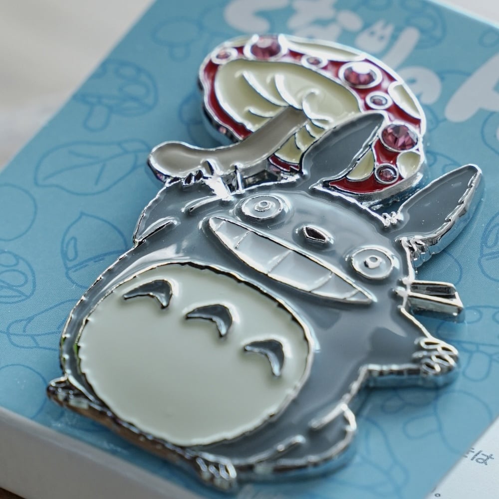 Studio Ghibli My Neighbour Totoro Totoro with Mushroom Metal Brooch GB-02